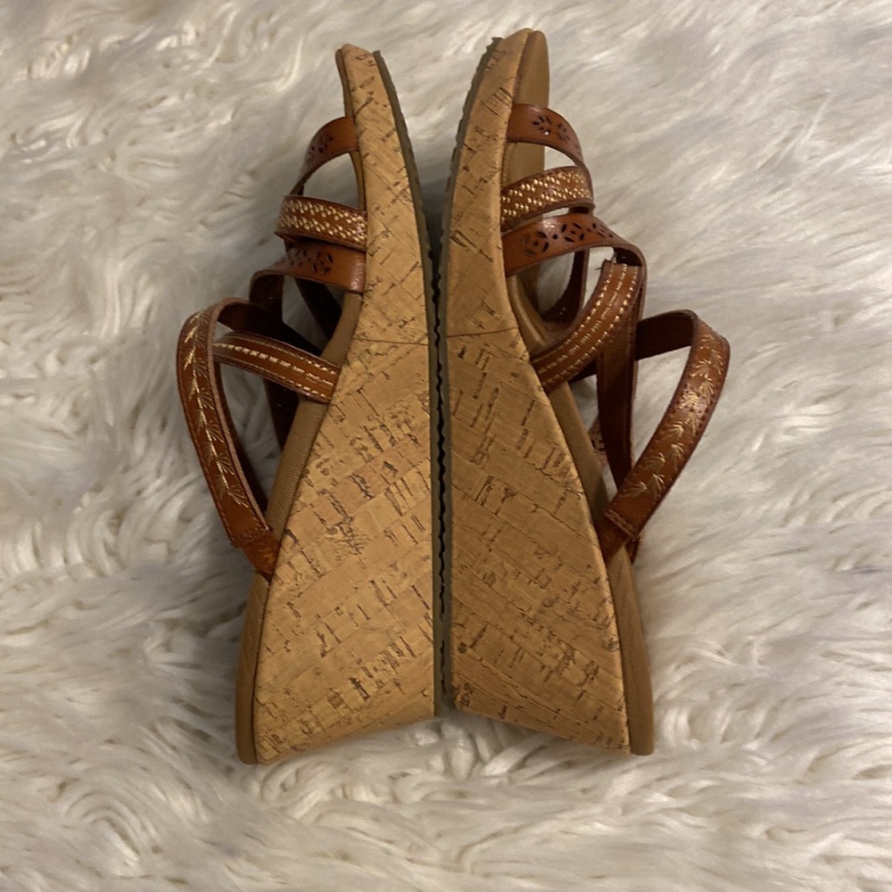 Skechers Luxe Foam Sandals excellent condition size 9 brown color - Picture 6 of 12